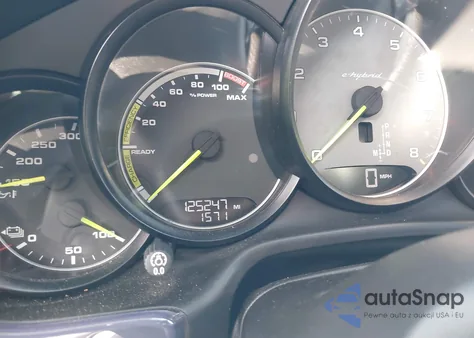 2015 Porsche Panamera E-Hybrid S z USA, uszkodzony, nr VIN WP0AD2A76FL040087